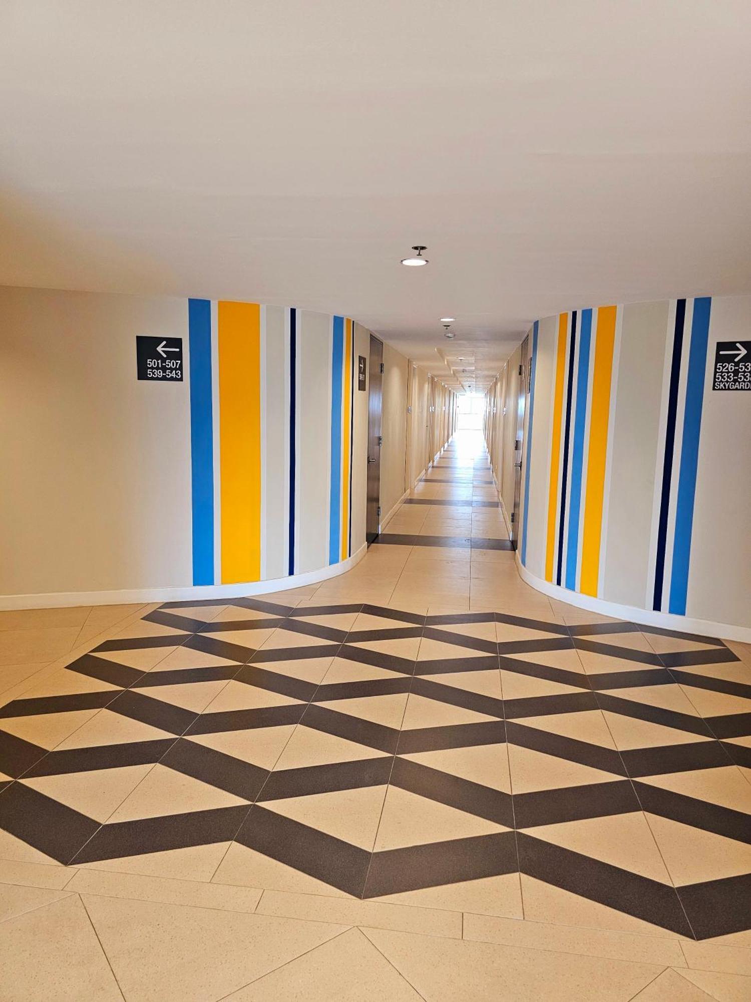Acellyne'S Suites At The Residences At Commonwealth By Century Quezon City Exterior foto