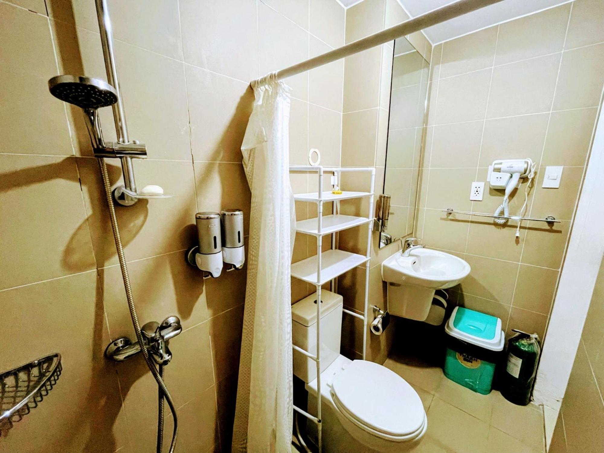 Acellyne'S Suites At The Residences At Commonwealth By Century Quezon City Quarto foto