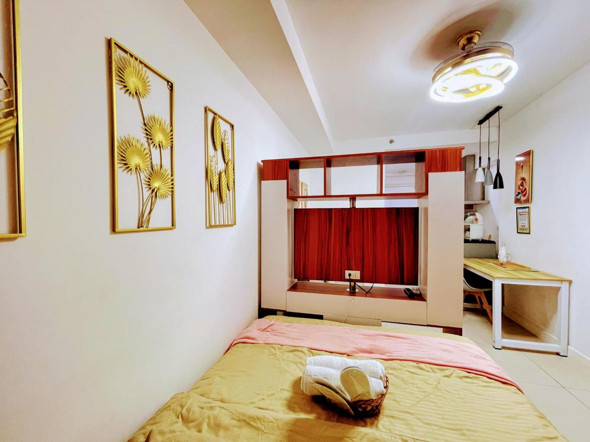 Acellyne'S Suites At The Residences At Commonwealth By Century Quezon City Quarto foto